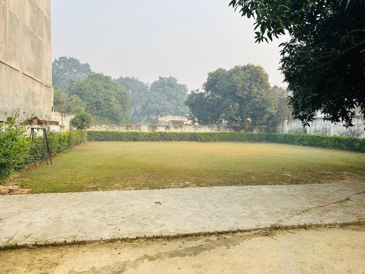 Jamuna Kunj Varanasi Bagian luar foto